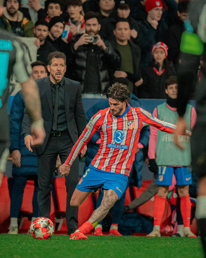 欧联第三轮：斯图加特还有主帅压箱底，诺丁汉森林新帅懂踢欧战？（欧联第3轮：斯图加特主帅尚有后招，诺丁汉森林新帅欧战能力几何？）