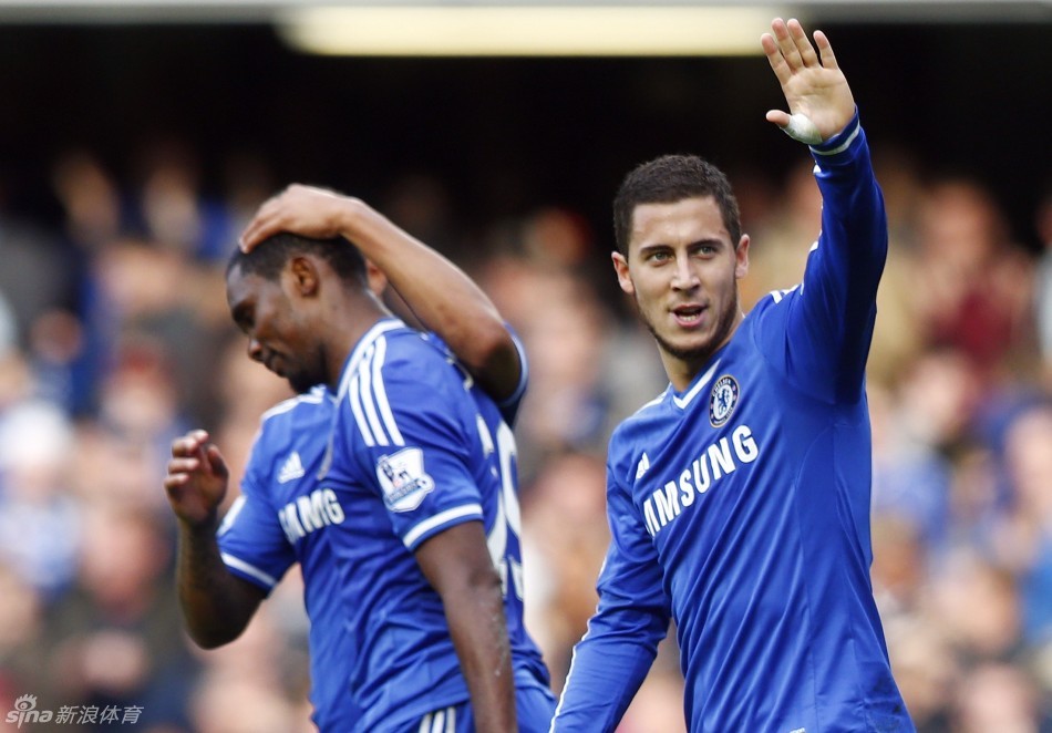 英超半场：姆伯莫造险，两队合计6脚射门，曼联0-0西汉姆联（英超半场战报：姆伯莫制造险情，双方共6次射门，曼联0-0西汉姆联）