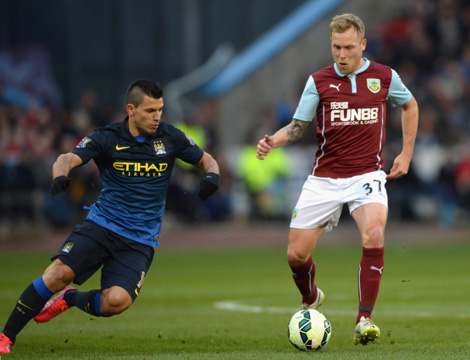 足球国足球员获赞：比赛态度专业